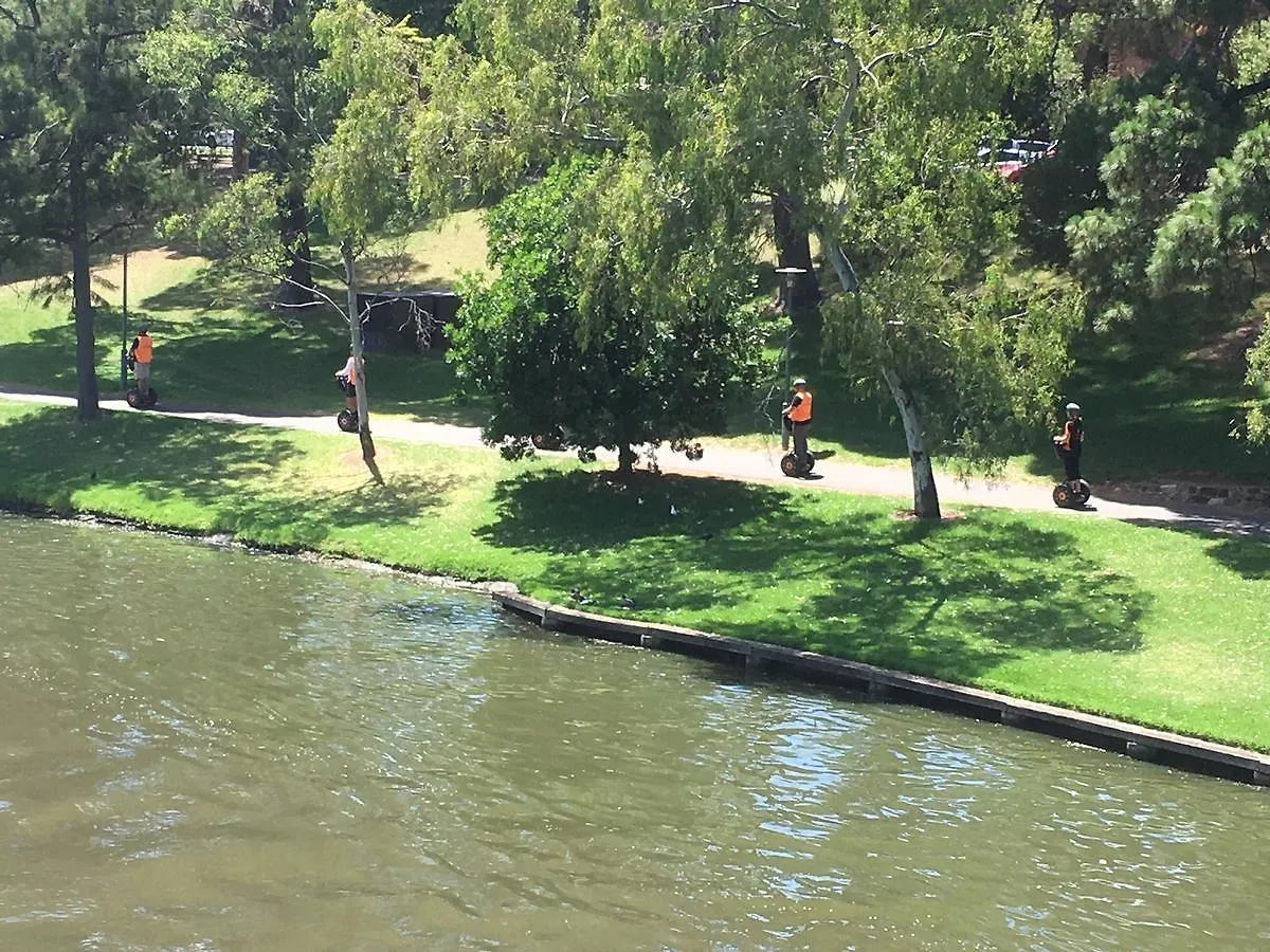 Adelaide Style Accommodation-Getaway In North Adelaide- Close To City